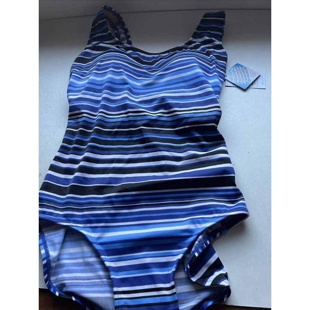 L.L.Bean Women's UPF 50+ Sunblocking One-Piece‎ Swimsuit 8 Reg Blue Striped